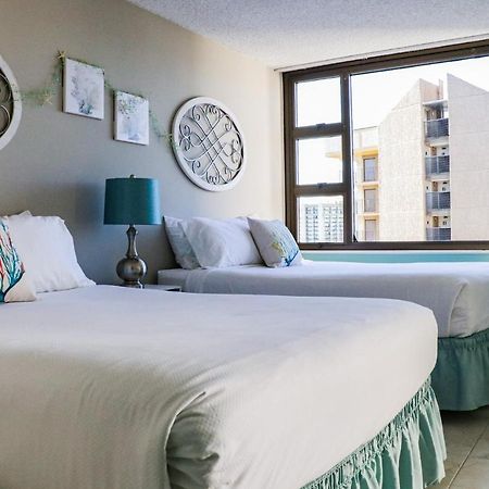 The Makai Suite At The Waikiki Banyan Honolulu Exterior photo